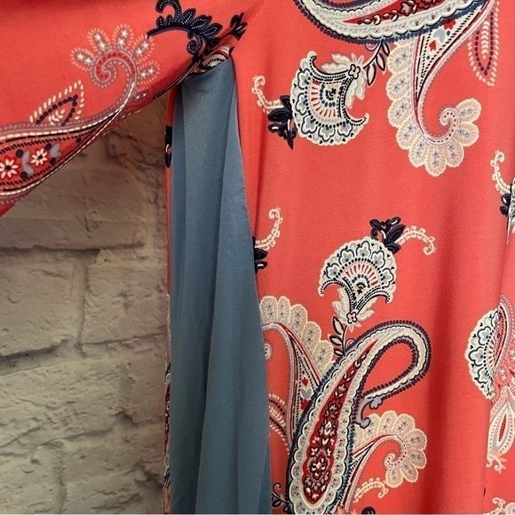 STUDIO One 3/4 Bell Sleeves Paisley Print Shift Crew Neck Midi Dress Size Medium - Picture 5 of 11